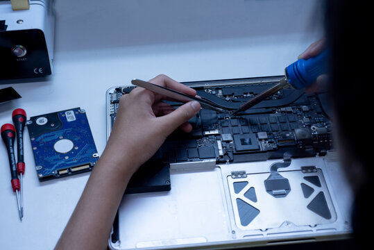 Macbook repair in ottawa